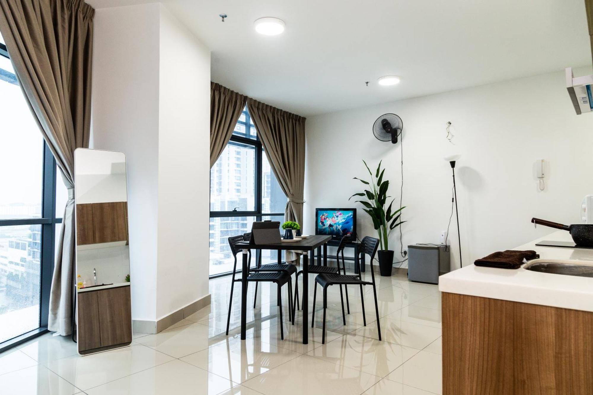 Studio Units At Pacific Tower Near Jaya One By Comfyasia Petaling Jaya Exterior photo