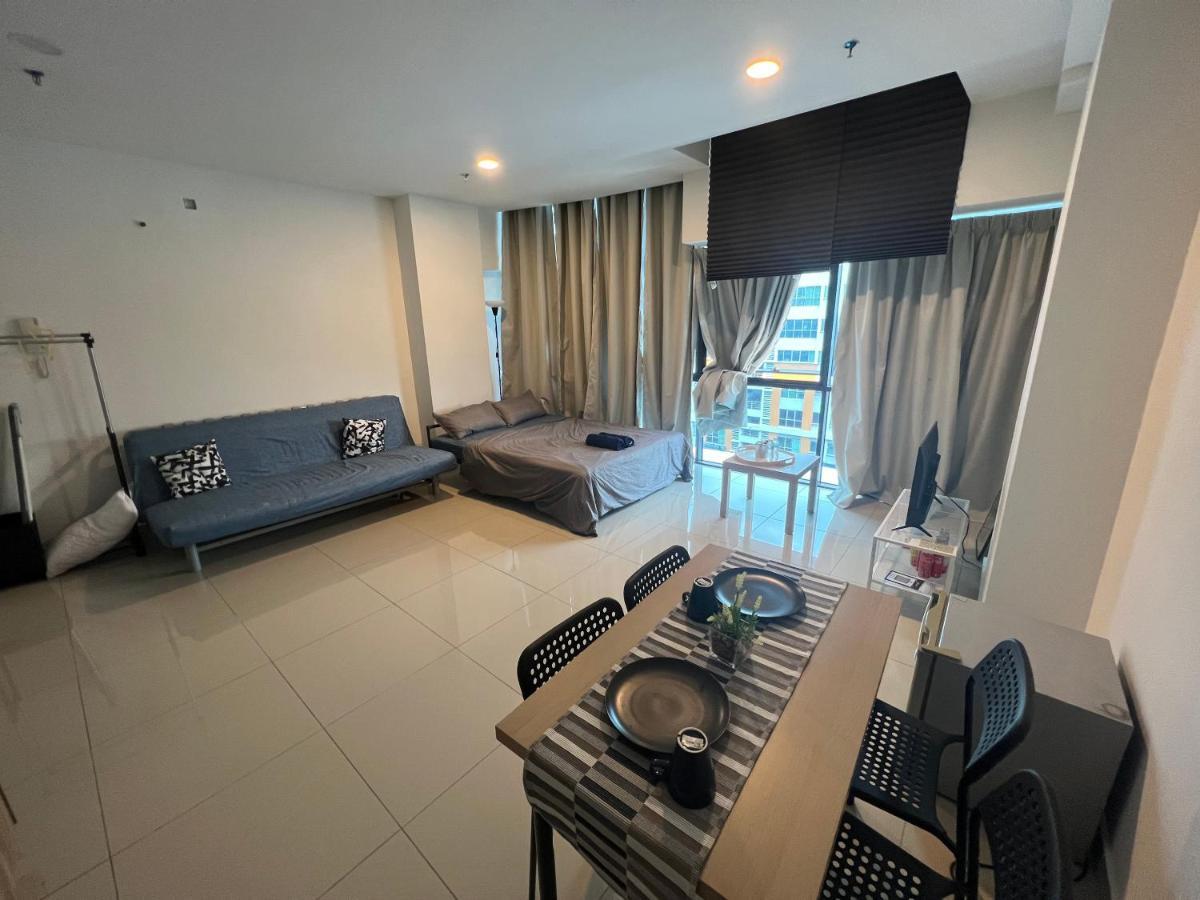 Studio Units At Pacific Tower Near Jaya One By Comfyasia Petaling Jaya Exterior photo